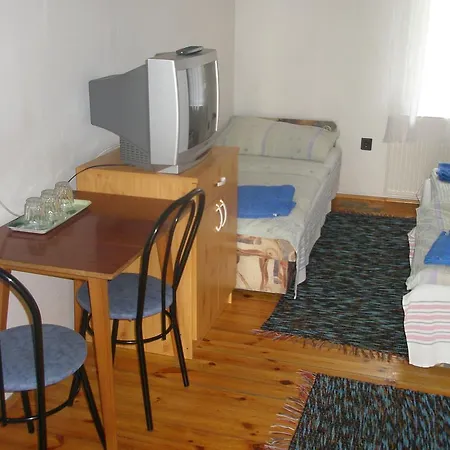 Fenyo Panzio 3* Мако